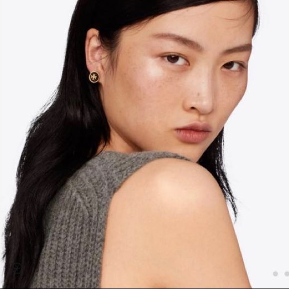 NWOT Tory Burch Enameled Raised-Logo Stud Earring - Picture 2 of 6